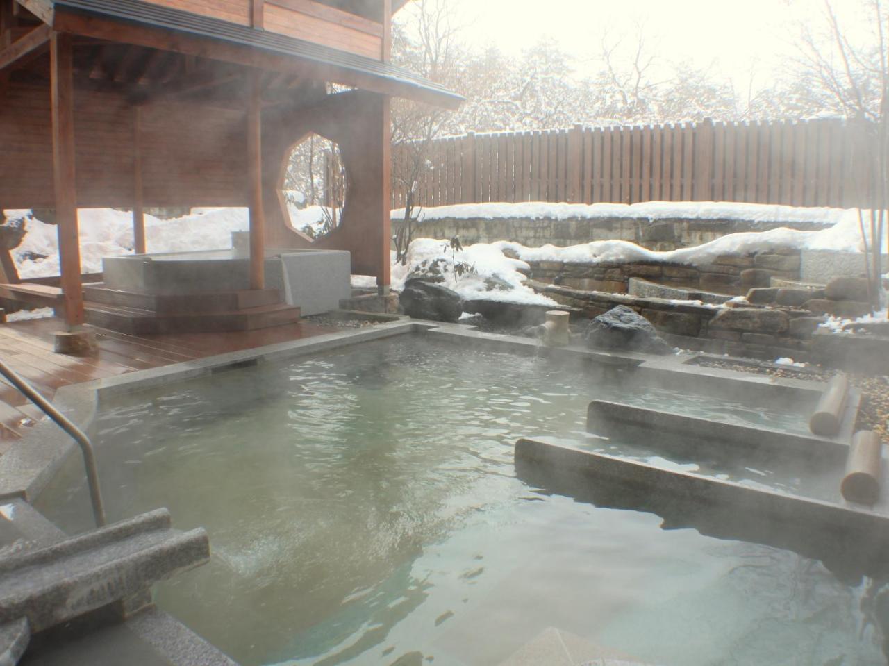 Kusatsu Onsen Hotel Village Exterior foto